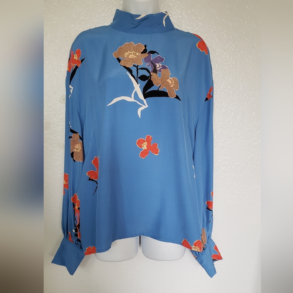 New Without Tag H&M Blue Floral Mock-Neck Blouse